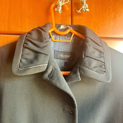 Rococo black coat like new, long