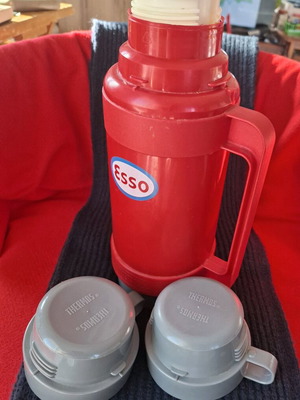 Thermos Brand vintage με λογότυπο Esso, σαν καινούριος, 1 λίτρο