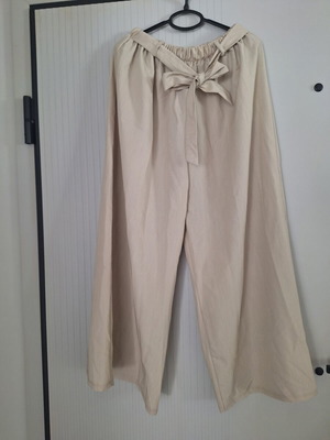 Plus size beige pants with elastic waist and bow, new