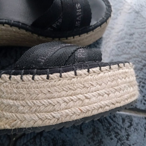 Pepe Jeans black platform shoes like new, size 37