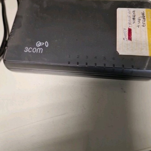 3Com switch 8-port network used