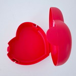 Tupperware red heart new