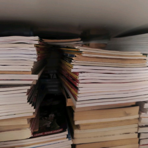 Large Disney comic collection over 1200 issues including Miky Maous