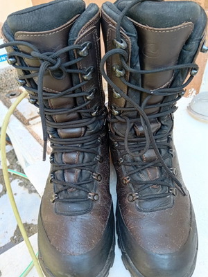 Hunting - mountaineering Boots + gift