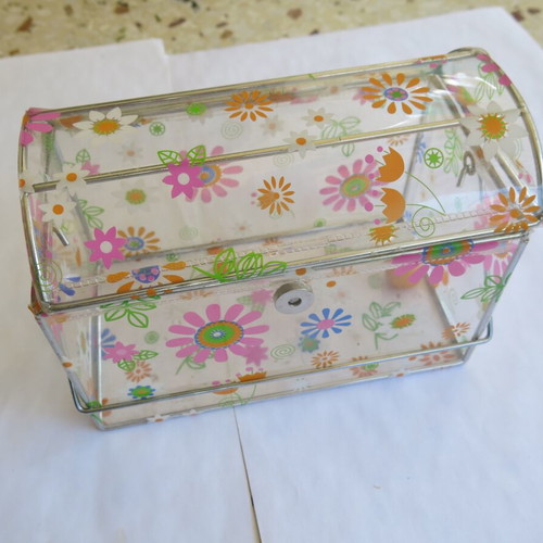 Transparent children's plastic storage box/jewelry box used, multicolored