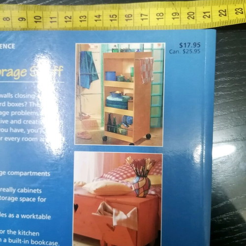 Building Storage Stuff book like new, English
