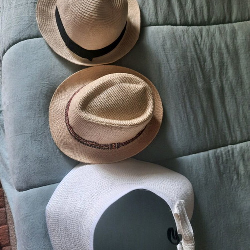 Straw hats used, size M