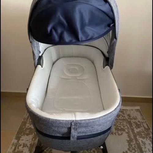 Inglesina Port Bebe Aptica with Stand-Up Base like new, grey-blue