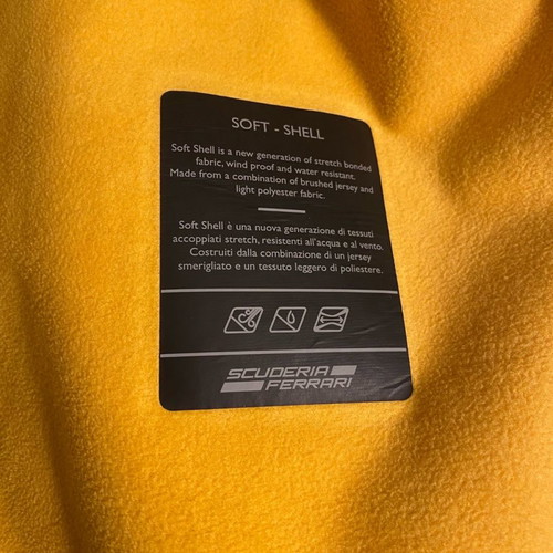 Μπουφάν Ferrari καινούργιο αδιάβροχο με fleece και αντιανεμική επένδυση κίτρινο