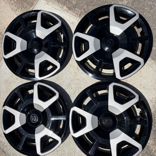 Γνήσια τάσια Mazda 15” σαν καινούργια, σετ 4