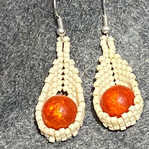 Handmade drop-shaped beaded earrings new, beige and orange