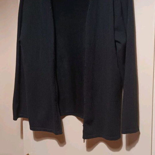 Long-sleeve cardigan and short-sleeve blouse used, size L