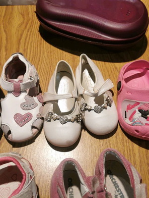 Πεδιλάκια, παπουτσάκια και παντοφλάκια μεταχειρισμένα νούμερο 20