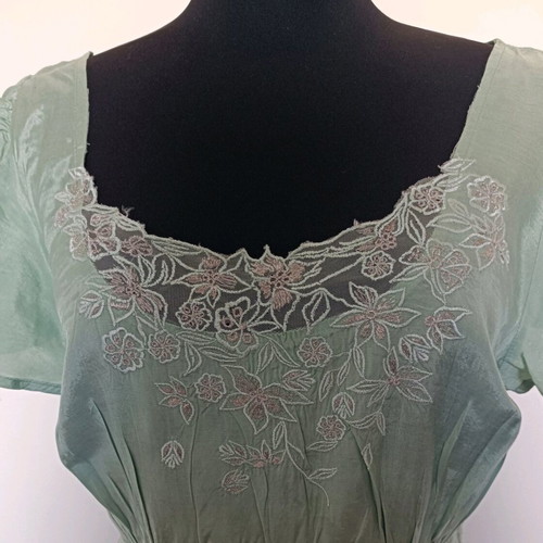 Satin dress size M like new