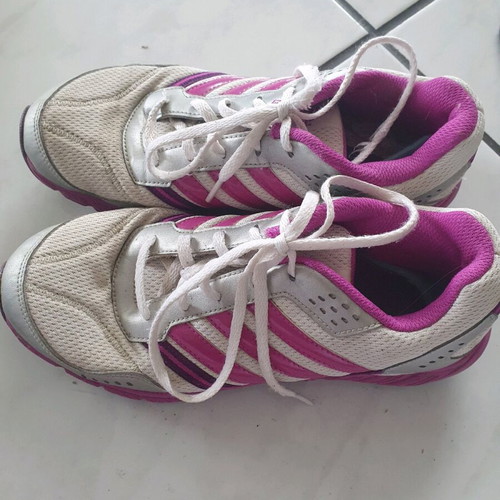 Adidas athletic shoes used, size 38, white