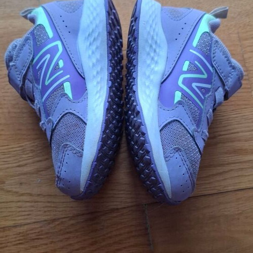 New Balance athletic shoes like new, size 23.5, purple