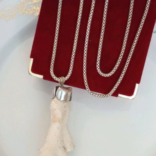 Lalaunis silver pendant 925 with natural coral used