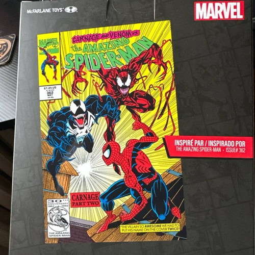 McFarlane Carnage figure like new, limited edition with stand