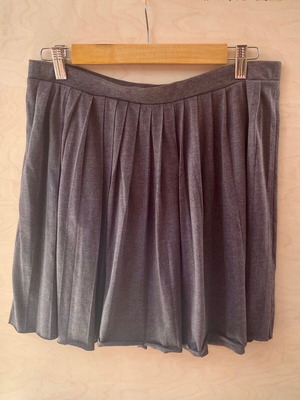 Pleated Mini Skirt Bik Bok gray size L like new