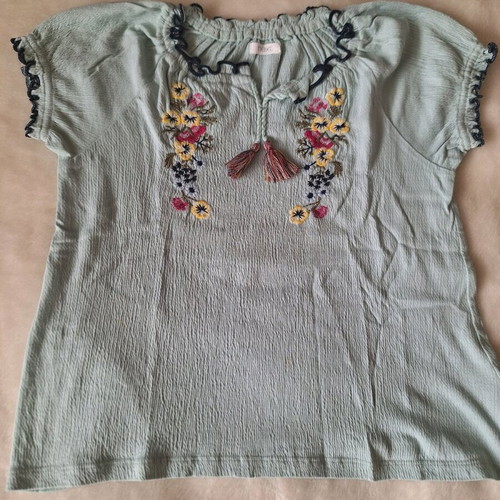 Next kids top age 5-6 like new, size 116 cm