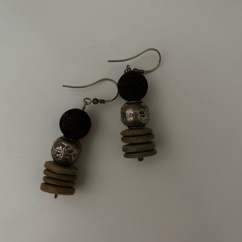 Earrings with stones like new