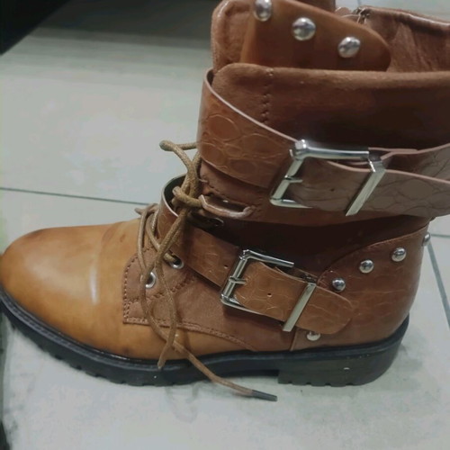 Erynn women's biker boots tanned size 38 like new, croco print