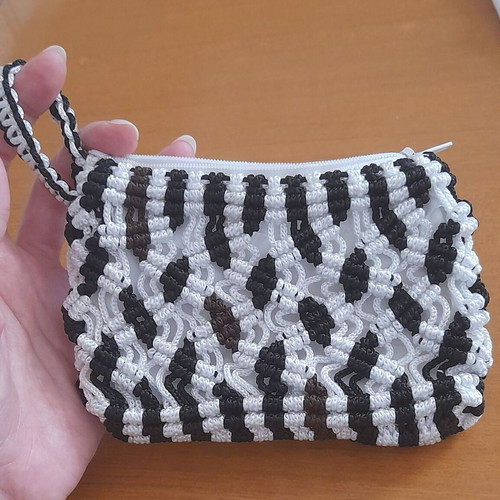 Handmade small coin wallet 15 cm new, black and white