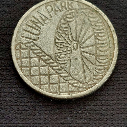 Lunapark coin used