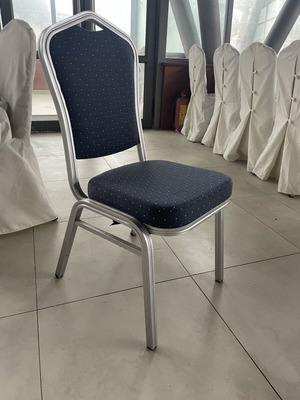 Hilton aluminum chairs like new, pack of 500 pieces