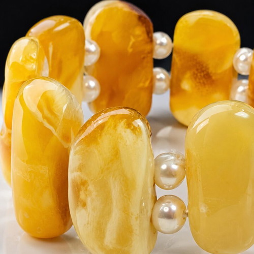 Amber bracelet with pearls, natural Baltic amber