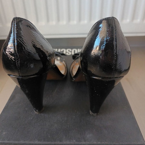 Love Moschino patent leather pumps like new, size 36, black