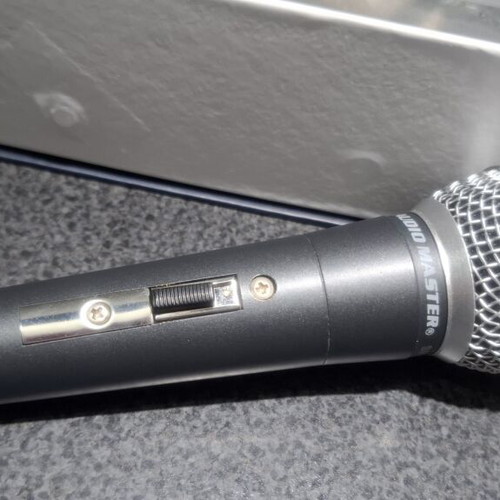 Audio Master SM58 dynamic microphone with cable and box like new