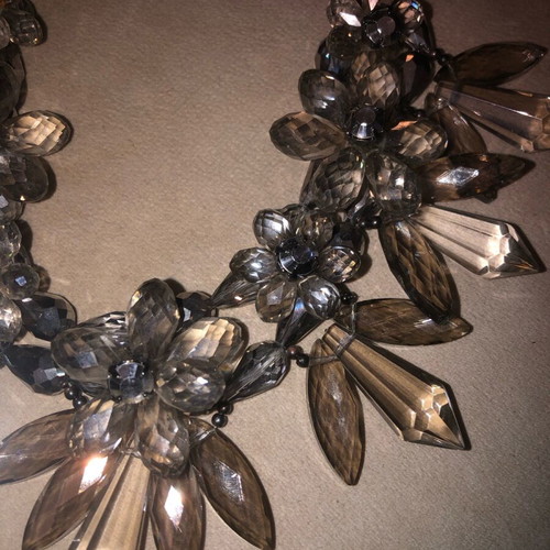 Zara vintage necklace with floral design, new, gray