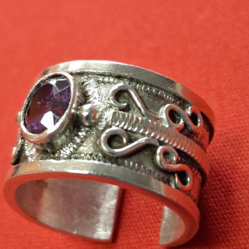 Silver ring with 925 stamp like new