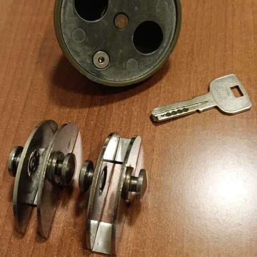 Bullet security lock like new for glass store door