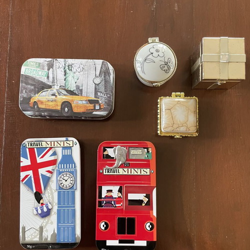 Set of 6 Vintage & Souvenir Metal and Porcelain Pillboxes