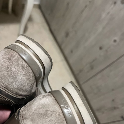 Hogan sneakers athletic like new, size 38, beige brown