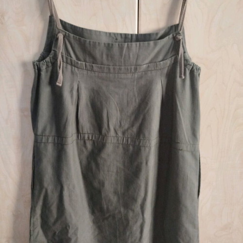 Attrattivo linen dress medium like new, khaki