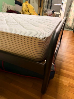 Bed with mattress like new