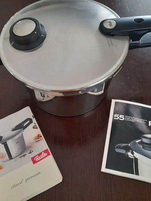 Fissler Vitavit Premium 8-liter pressure cooker new, stainless steel