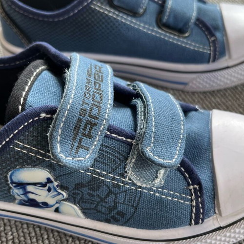 Boys' shoes size 30 new, white and blue casual