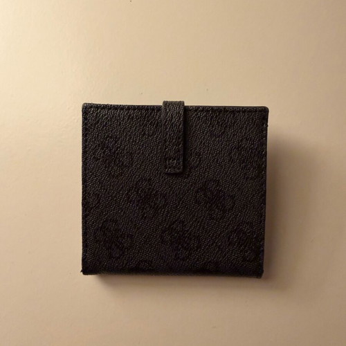 Guess small wallet card holder black like new