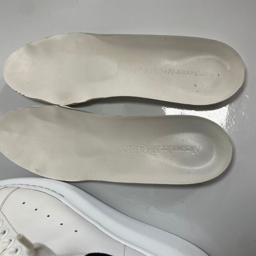 Alexander McQueen Oversized Sneakers like new, size 38, white