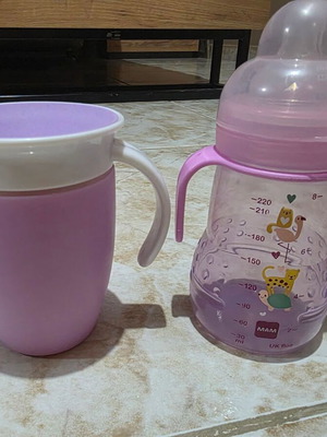 Munchkin and Mam Baby Cups like new, pink, 200ml and 220ml