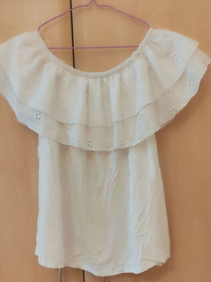 White off-shoulder blouse, gardener style