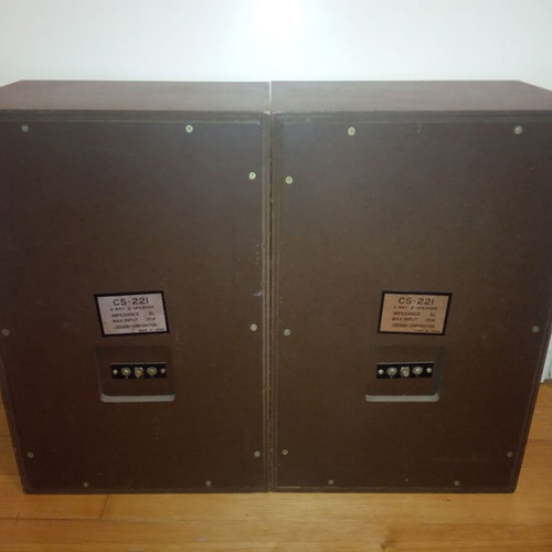 Wooden vintage NAMCO CS--221 35w speakers used, 2-way
