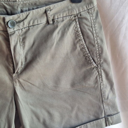 United Colors of Benetton Khaki Micro Stripe Chino Shorts Small like new