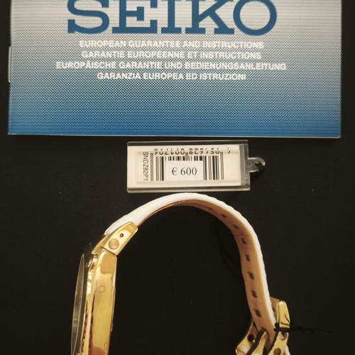 Seiko Sportura Chronograph SNDZ82P1 women's watch, diamond MOP dial