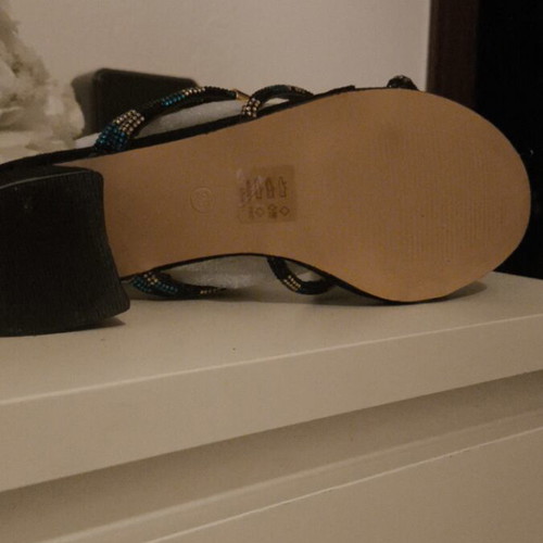 Francesca Moretti sandals new, medium heel, black and gold
