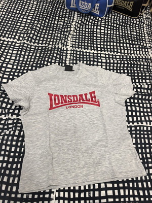 Lonsdale γυναικεία μπλούζα μεταχειρισμένη, μέγεθος M, γκρι